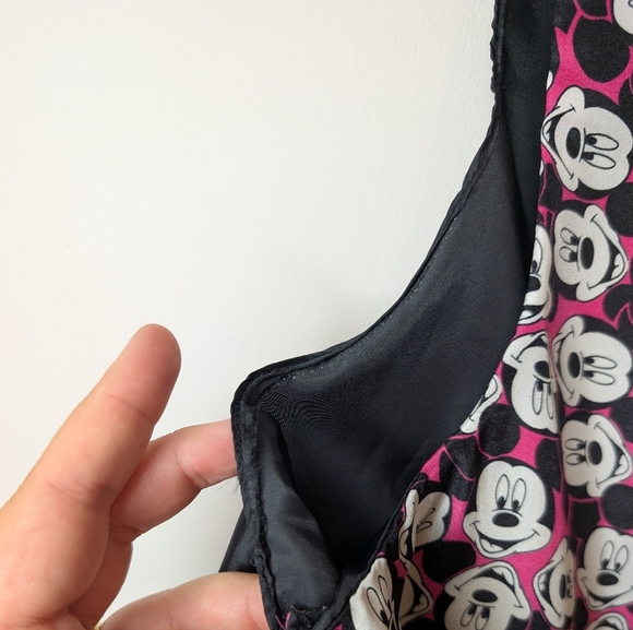 Vintage Disney Mickey Unlimited One Size Fits Most Button Down Mikey Pink Vest - Picture 9 of 10